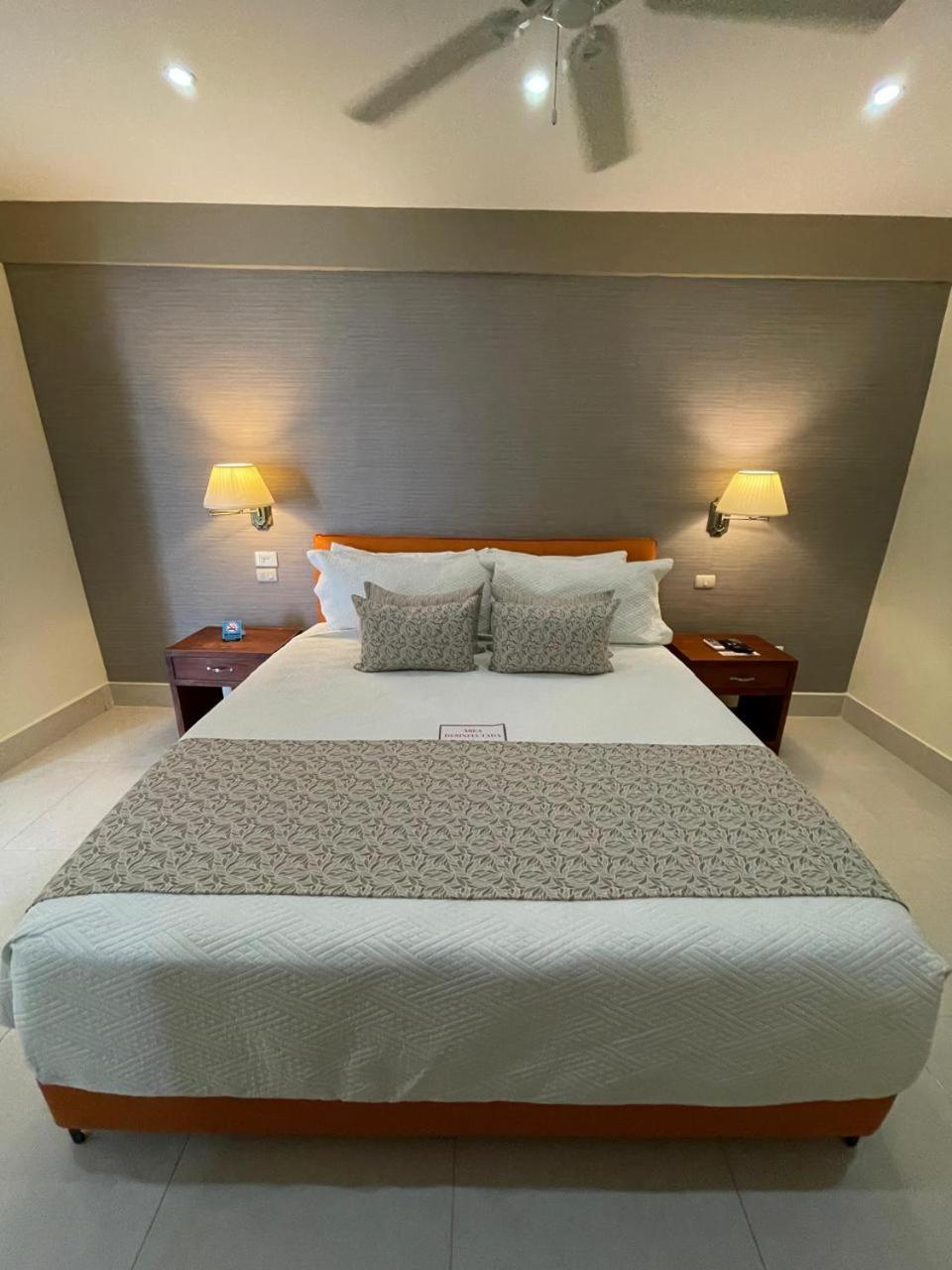 Nilka Hotel Boutique Samana Kültér fotó
